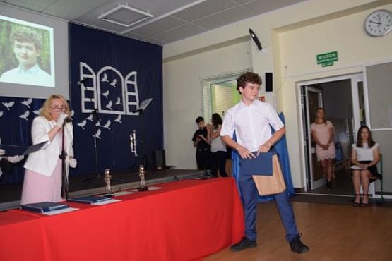  Grafika #27: Zakończenie roku szkolnego 2019/2020 oraz pożegnanie absolwentów grafika