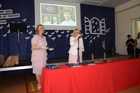  Grafika #28: Zakończenie roku szkolnego 2019/2020 oraz pożegnanie absolwentów grafika