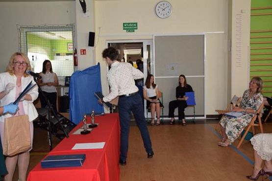  Grafika #40: Zakończenie roku szkolnego 2019/2020 oraz pożegnanie absolwentów grafika