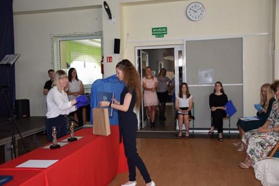  Grafika #42: Zakończenie roku szkolnego 2019/2020 oraz pożegnanie absolwentów grafika