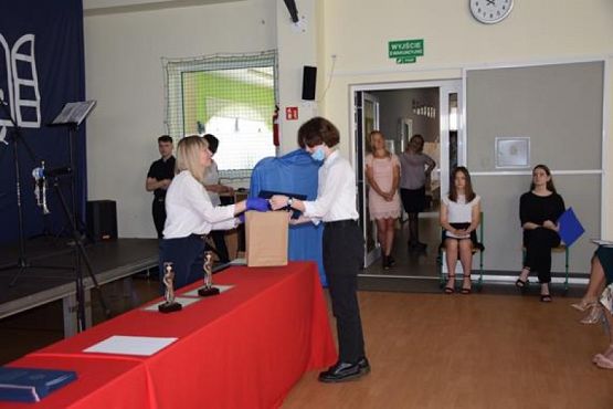  Grafika #44: Zakończenie roku szkolnego 2019/2020 oraz pożegnanie absolwentów grafika