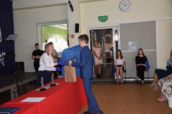  Grafika #46: Zakończenie roku szkolnego 2019/2020 oraz pożegnanie absolwentów grafika