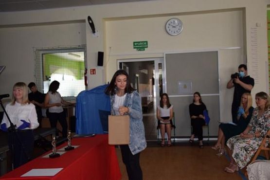  Grafika #48: Zakończenie roku szkolnego 2019/2020 oraz pożegnanie absolwentów grafika