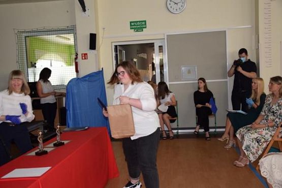  Grafika #51: Zakończenie roku szkolnego 2019/2020 oraz pożegnanie absolwentów grafika