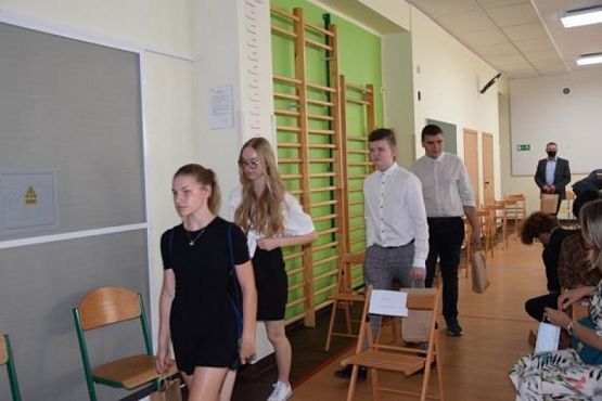  Grafika #76: Zakończenie roku szkolnego 2019/2020 oraz pożegnanie absolwentów grafika