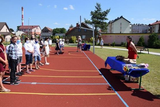  Grafika #80: Zakończenie roku szkolnego 2019/2020 oraz pożegnanie absolwentów grafika