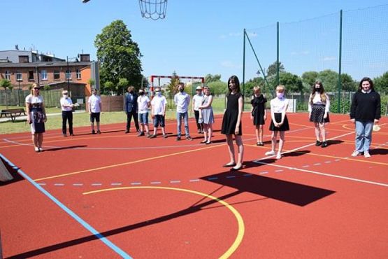  Grafika #81: Zakończenie roku szkolnego 2019/2020 oraz pożegnanie absolwentów grafika