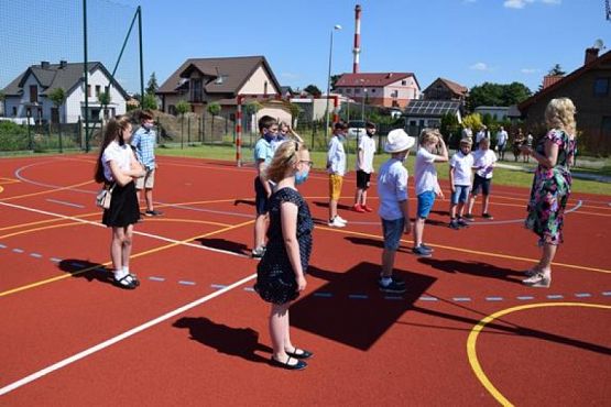  Grafika #82: Zakończenie roku szkolnego 2019/2020 oraz pożegnanie absolwentów grafika