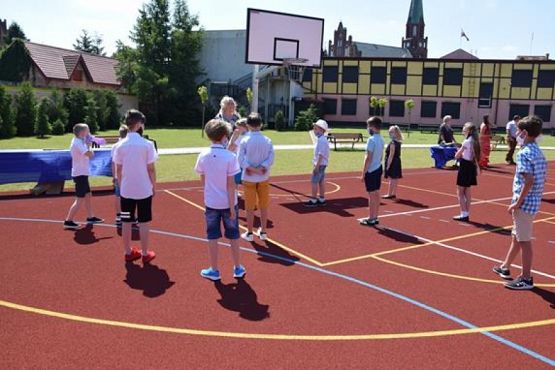  Grafika #83: Zakończenie roku szkolnego 2019/2020 oraz pożegnanie absolwentów grafika