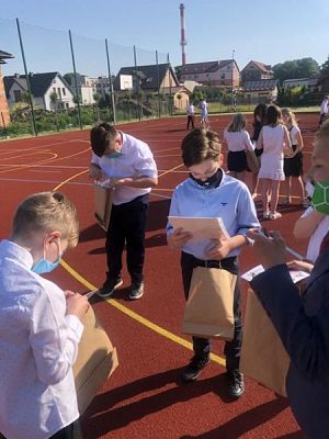  Grafika #99: Zakończenie roku szkolnego 2019/2020 oraz pożegnanie absolwentów grafika