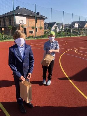  Grafika #100: Zakończenie roku szkolnego 2019/2020 oraz pożegnanie absolwentów grafika