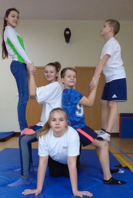  Grafika #1: Piramidy na lekcjach wf grafika