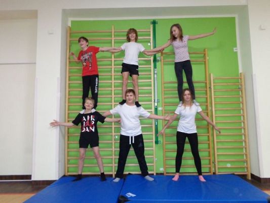  Grafika #13: Piramidy na lekcjach wf grafika