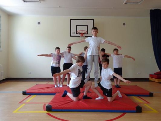  Grafika #14: Piramidy na lekcjach wf grafika