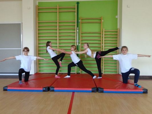  Grafika #16: Piramidy na lekcjach wf grafika