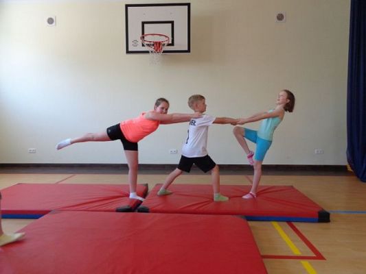  Grafika #18: Piramidy na lekcjach wf grafika