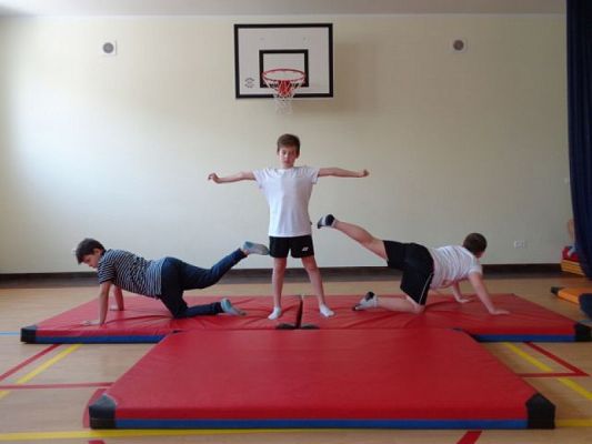  Grafika #20: Piramidy na lekcjach wf grafika