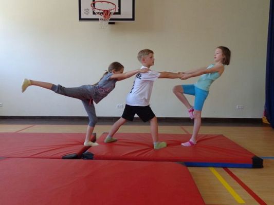  Grafika #24: Piramidy na lekcjach wf grafika