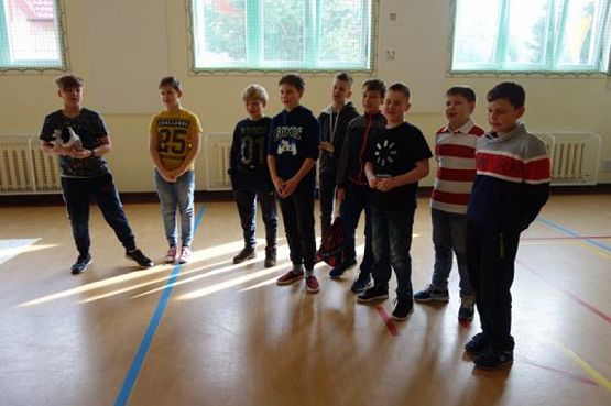  Grafika #0: DZIEŃ KOBIET W KLASIE 5 b grafika