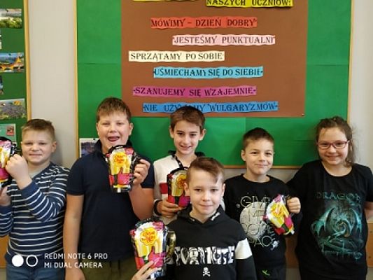  Grafika #1: Dzień Kobiet i Dzień Mężczyzny w 3a - fotorelacja grafika