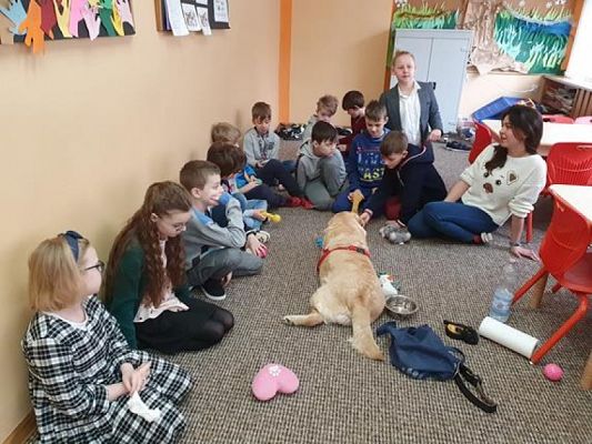  Grafika #7: Dzień Kobiet w klasie IV - fotorelacja grafika