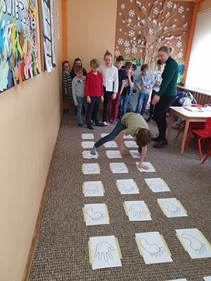  Grafika #14: Dzień Kobiet w klasie IV - fotorelacja grafika