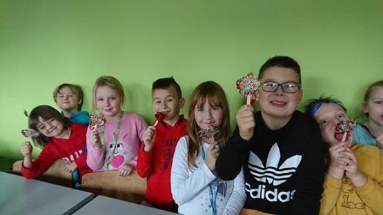  Grafika #2: Przegląd zajęć na świetlicy grafika