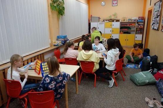  Grafika #2: NOCKA W SZKOLE KLASY 5 b grafika