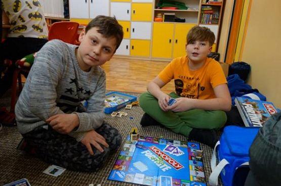  Grafika #3: NOCKA W SZKOLE KLASY 5 b grafika