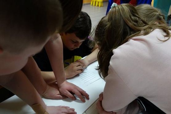  Grafika #14: NOCKA W SZKOLE KLASY 5 b grafika