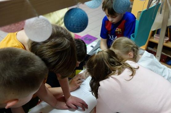  Grafika #15: NOCKA W SZKOLE KLASY 5 b grafika