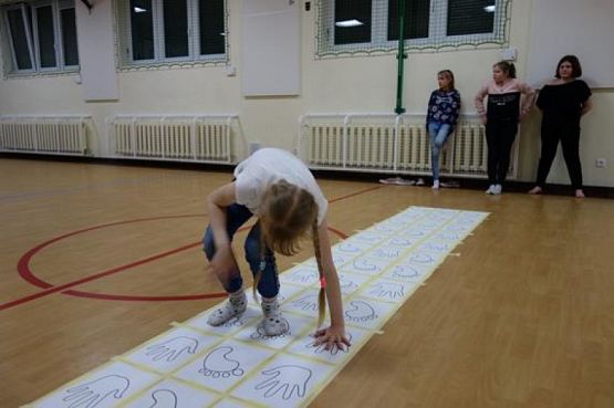  Grafika #23: NOCKA W SZKOLE KLASY 5 b grafika