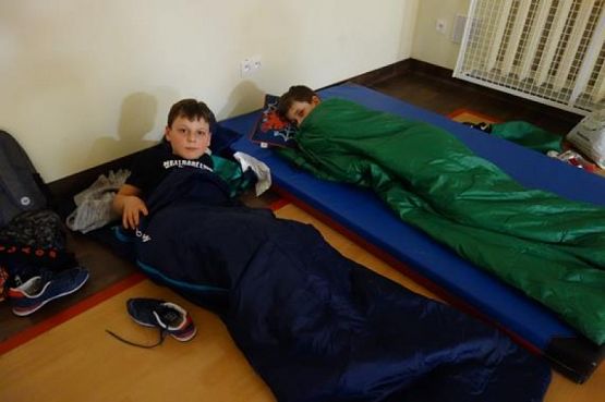  Grafika #24: NOCKA W SZKOLE KLASY 5 b grafika