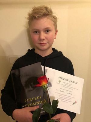  Grafika #3: "PEREŁKI WSPOMNIEŃ" grafika