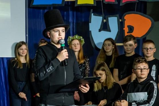  Grafika #49: START UP 2020 grafika