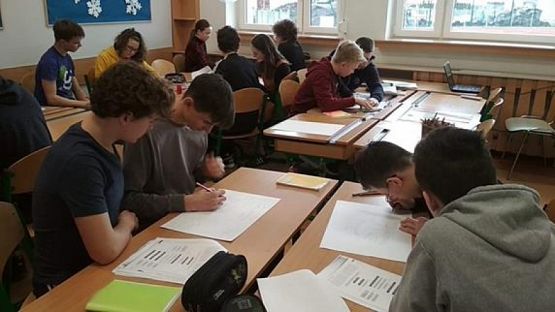  Grafika #3: Zajęcia udzielania pierwszej pomocy w klasach ósmych - fotorelacja grafika