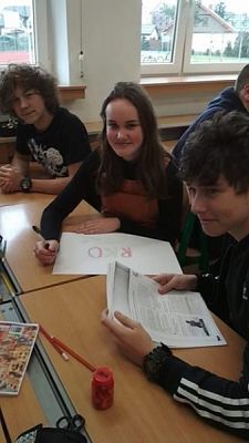  Grafika #5: Zajęcia udzielania pierwszej pomocy w klasach ósmych - fotorelacja grafika