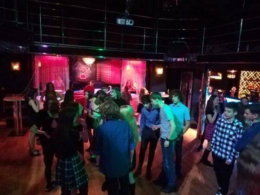  Grafika #0: DYSKOTEKA WALENTYNKOWA kl.IV-VIII grafika