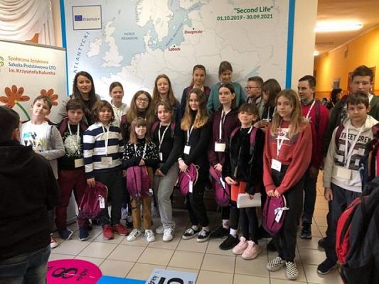  Grafika #1: Erasmus + Project "Second life" First day in Poland. grafika