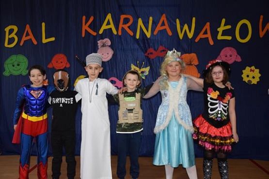  Grafika #2: Bal karnawałowy grafika