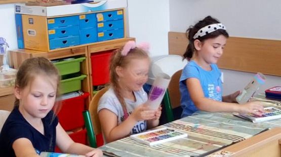  Grafika #9: ,,Szeptacze w klasie pierwszej grafika