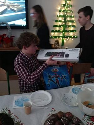  Grafika #2: Wigilie klasowe i wspólne kolędowanie - fotorelacja grafika