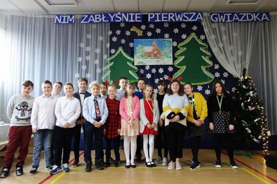  Grafika #8: Wigilie klasowe i wspólne kolędowanie - fotorelacja grafika