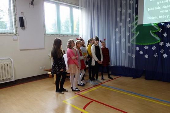  Grafika #12: Wigilie klasowe i wspólne kolędowanie - fotorelacja grafika