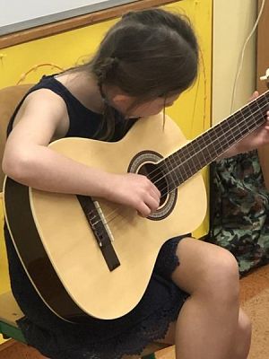  Grafika #39: Wigilie klasowe i wspólne kolędowanie - fotorelacja grafika