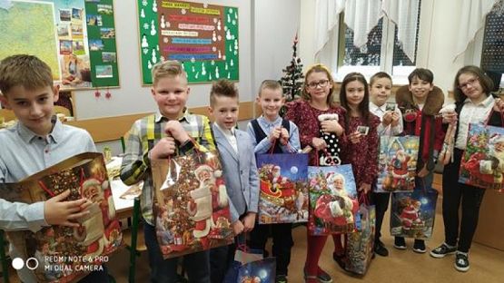  Grafika #50: Wigilie klasowe i wspólne kolędowanie - fotorelacja grafika