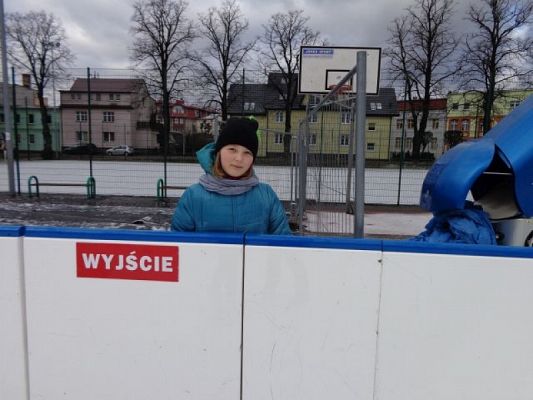  Grafika #8: Czwartkowa lekcja wf-u na lodowisku grafika