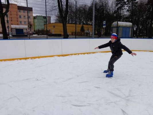  Grafika #9: Czwartkowa lekcja wf-u na lodowisku grafika