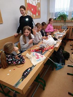  Grafika #2: Przedświąteczny galimatias w klasie VI B grafika