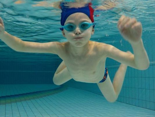  Grafika #12: Podwodne zdjęcia - fotorelacja z zajęć na basenie grafika